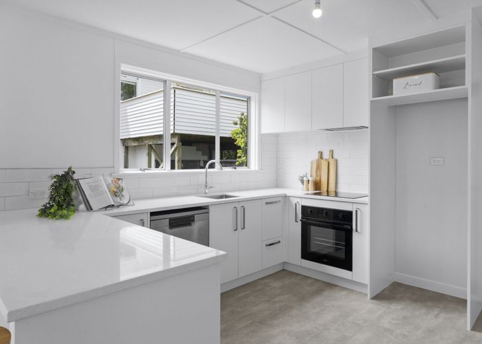  at 7 York Crescent, Westown, New Plymouth, Taranaki