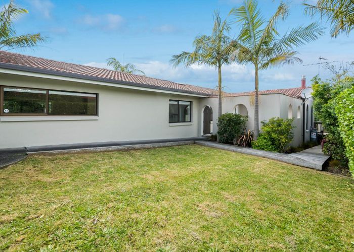  at 48 John Downs Drive, Browns Bay, North Shore City, Auckland