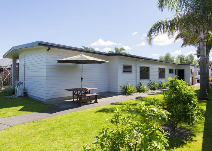  at 3 Pohutukawa Grove, Lytton West, Gisborne