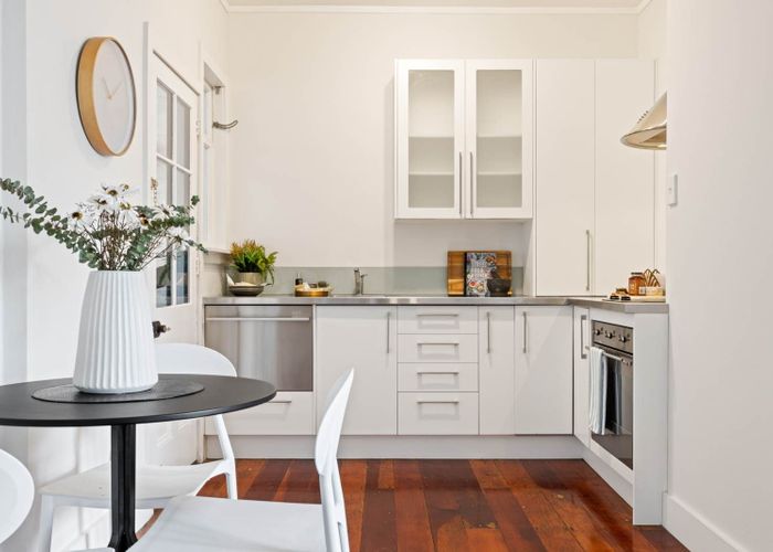  at 2/6 Sarawia Street, Newmarket, Auckland City, Auckland