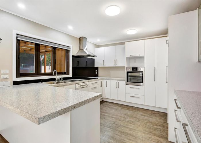  at 20 Sunnyhills Avenue, Glenview, Hamilton