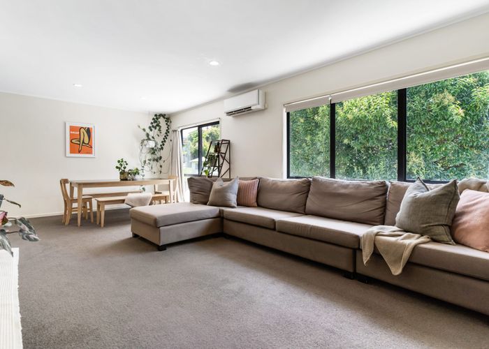  at 2/25 Flaxdale Street, Birkdale, North Shore City, Auckland