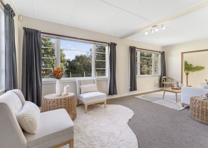  at 44 Bluegum Road, Paraparaumu Beach, Kapiti Coast, Wellington