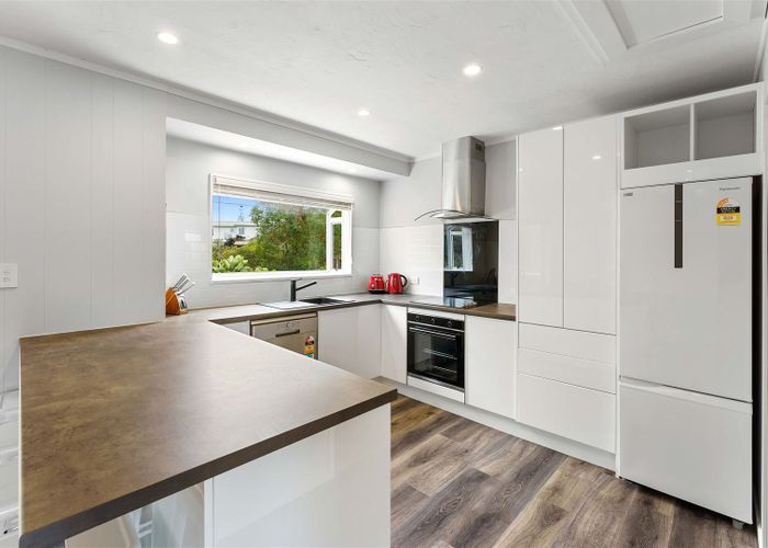  at 7A William Street, Waikanae Beach, Waikanae