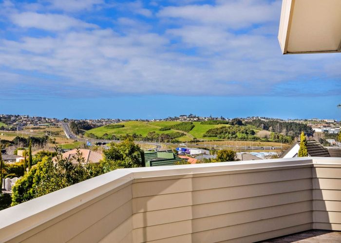 at 9 Houhere Close, Albany, Auckland