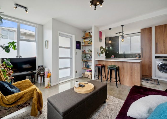  at 11/76 Freyberg Street, Lyall Bay, Wellington