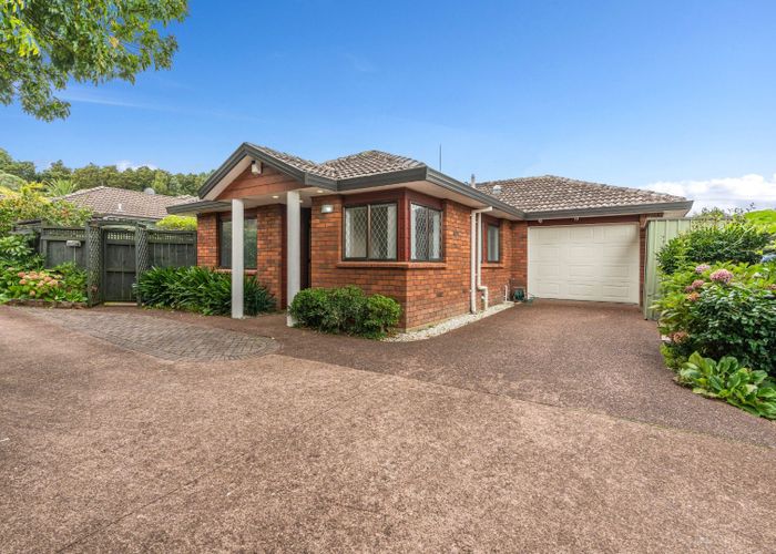  at 2/6 Arthur Road, Hill Park, Manukau City, Auckland