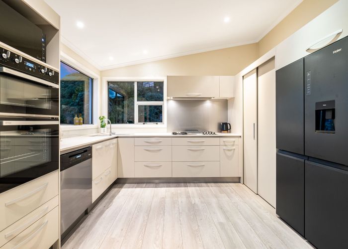  at 37 Spinnaker Drive, Whitby, Porirua