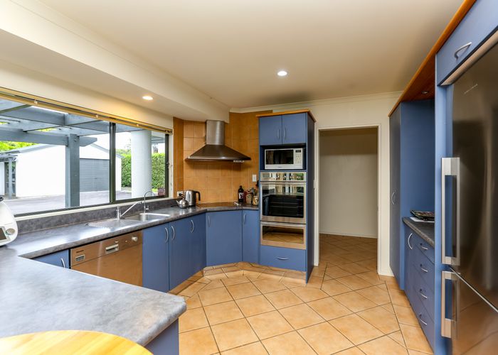  at 102A Queens Road, Glen Avon, New Plymouth