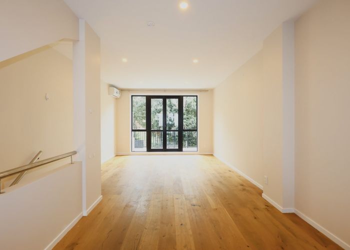  at 17 Lyon Ave, St Lukes, Auckland City, Auckland