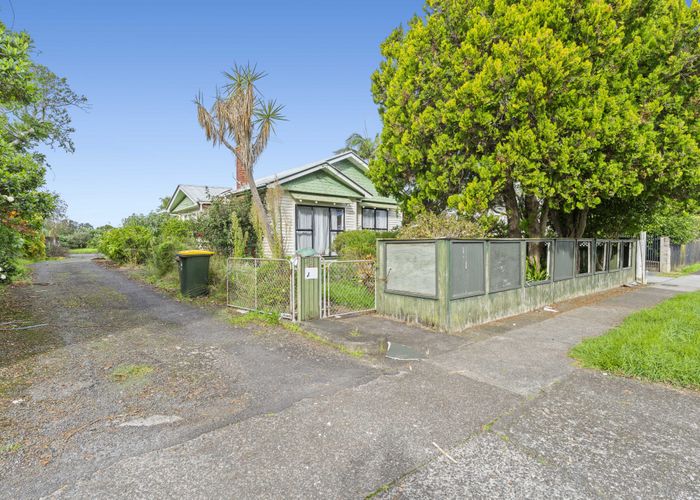  at 42 Earlsworth Road, Mangere East, Auckland