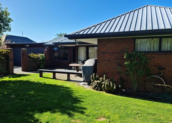  at 1/8 Nortons Road, Avonhead, Christchurch