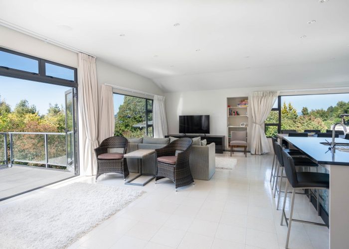  at 2/9 Alberta Street, Acacia Bay, Taupō