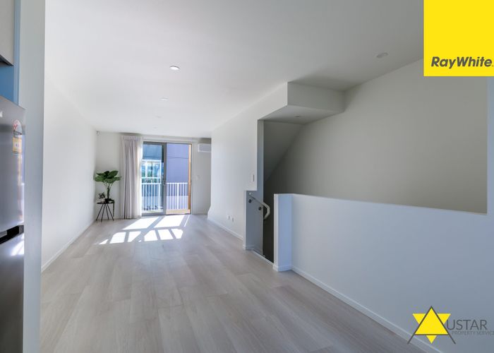  at 7/2 Moor Avenue, Te Atatu Peninsula, Waitakere City, Auckland