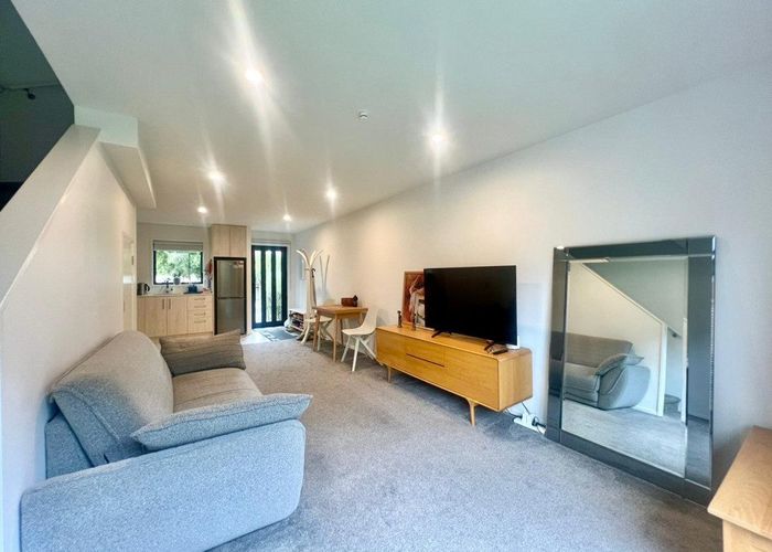  at 1E Hamurana Place, Te Atatu Peninsula, Waitakere City, Auckland