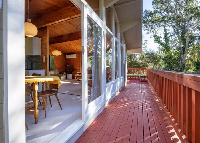  at 16 Daffodil Street, Titirangi, Waitakere City, Auckland