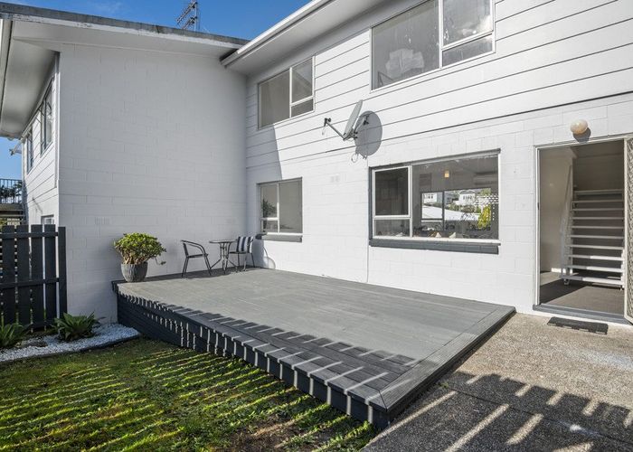  at 2/75 Taumata Road, Sandringham, Auckland City, Auckland