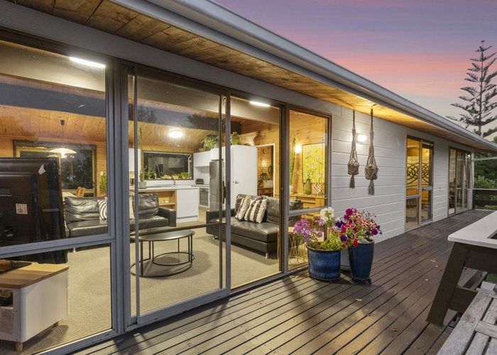  at 80 Darraghs Road, Brookfield, Tauranga