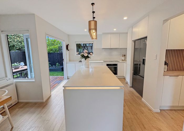  at 120 Springfield Rd, St. Albans, Christchurch City, Canterbury