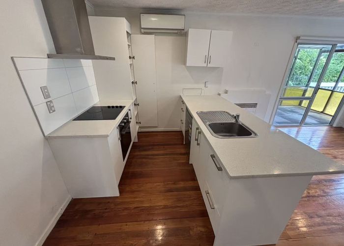  at 6 Kotuku Street, Te Atatu Peninsula, Waitakere City, Auckland