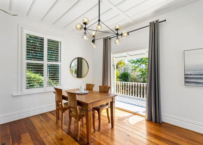  at 6 Beach Road, Northcote Point, North Shore City, Auckland