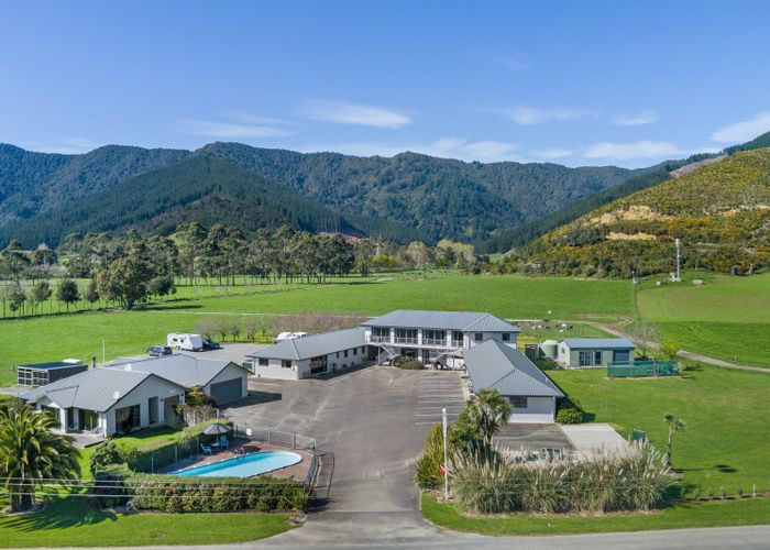For sale 1594 Queen Charlotte Drive, Marlborough Sounds, Marlborough