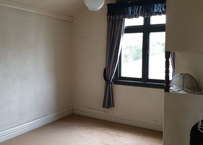  at 27 Ranfurly Street, Hokowhitu, Palmerston North, Manawatu / Whanganui