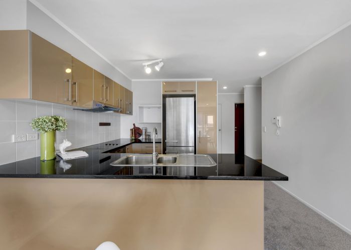  at 12/118 Broadway, Newmarket, Auckland City, Auckland
