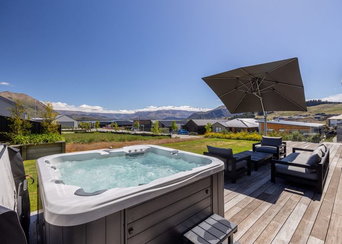  at 6 The Heights Avenue, Wanaka