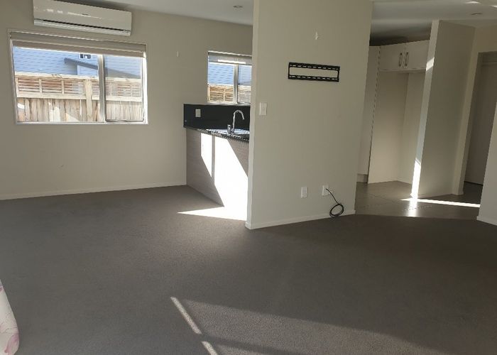  at 18/45a Swanson Road, Henderson, Waitakere City, Auckland