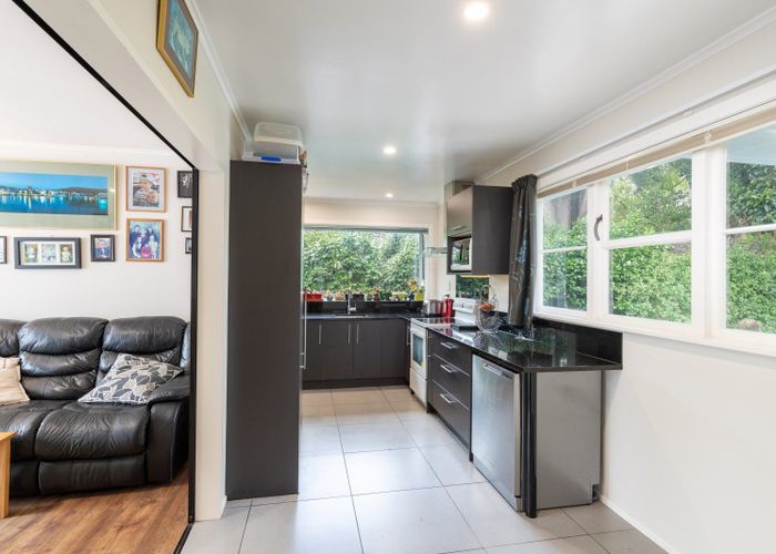  at 8 Davis Crescent, Elderslea, Upper Hutt, Wellington