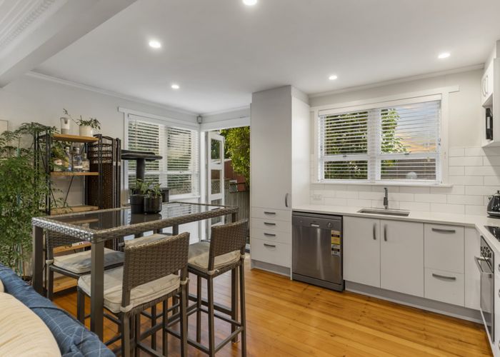  at 20 Royal View Road, Te Atatu South, Auckland
