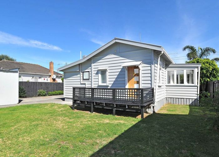  at 31 Tennessee Avenue, Mangere East, Auckland