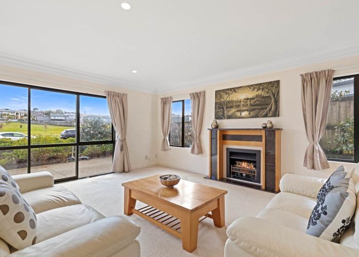  at 9 Glen Bay Close, Pinehill, Auckland