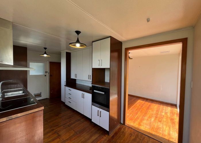  at 6 Fernwood Place, Wai O Taiki Bay, Auckland City, Auckland
