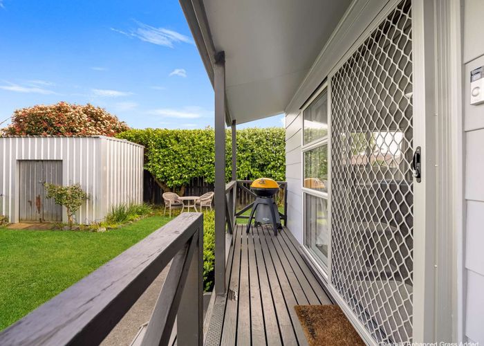  at 2/6 Short Street, Papakura, Papakura, Auckland