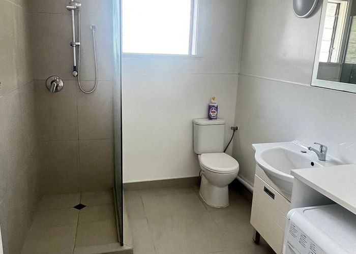  at 2/396 Mount Eden Road, Mount Eden, Auckland City, Auckland