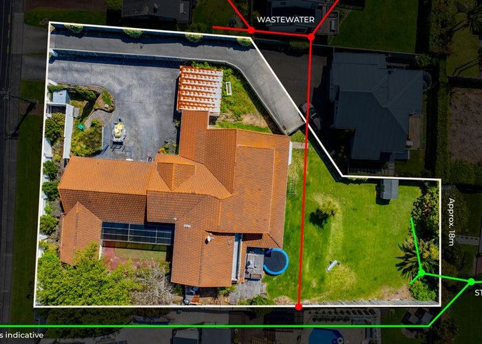  at 18 Montgomery Avenue, Rothesay Bay, Auckland