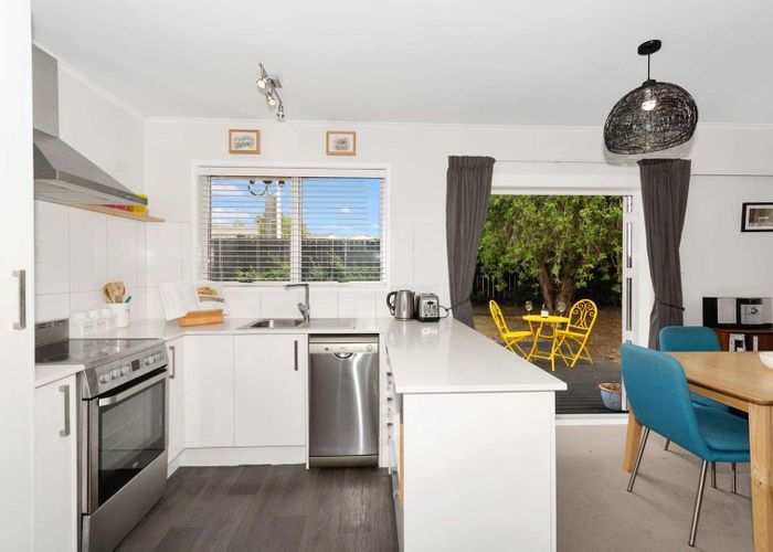  at 1/31 Hepburn Road, Glendene, Waitakere City, Auckland