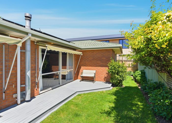  at 2/10 Baretta Street, Somerfield, Christchurch City, Canterbury