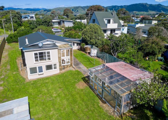  at 13 Dixie Street, Te Horo Beach