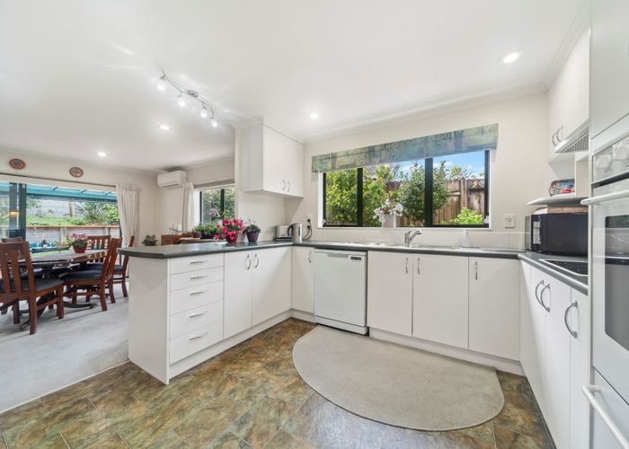  at 11 Nypa Way, Somerville, Auckland