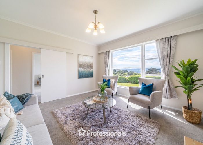  at 17 Maungaraki Road, Korokoro, Lower Hutt, Wellington