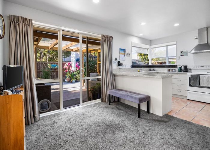  at 1A Neptune Place, Waimairi Beach, Christchurch City, Canterbury