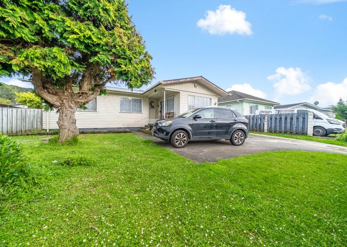  at 271 Wellington Road, Wainuiomata, Lower Hutt