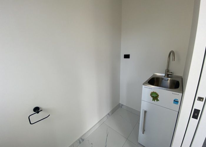  at 4/22 Rutherford Street, Woolston, Christchurch