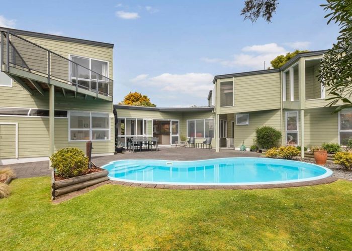  at 14 Kingshaven Close, Mount Roskill, Auckland