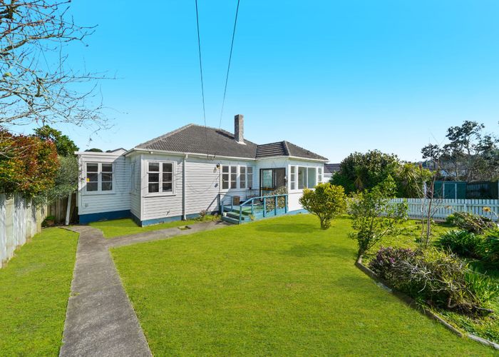  at 2 Triton Avenue, Mount Albert, Auckland City, Auckland