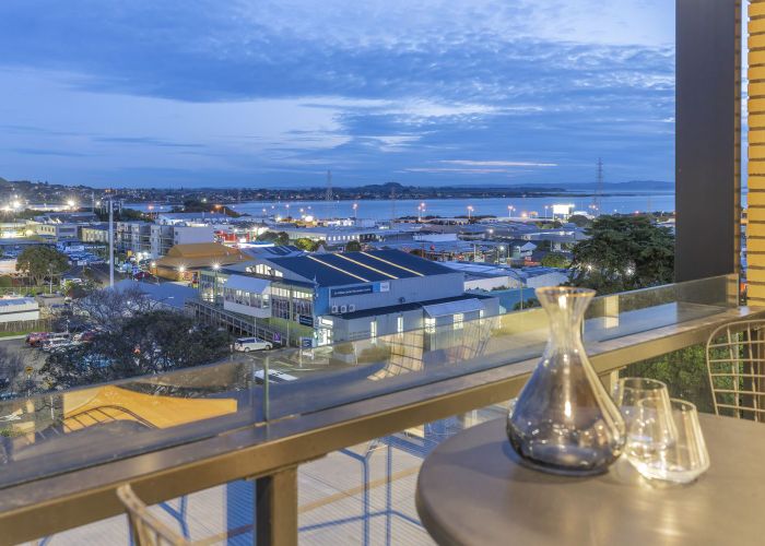  at 402/158 Onehunga Mall, Onehunga, Auckland City, Auckland