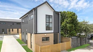  at 2/163 Russell Road, Manurewa, Auckland